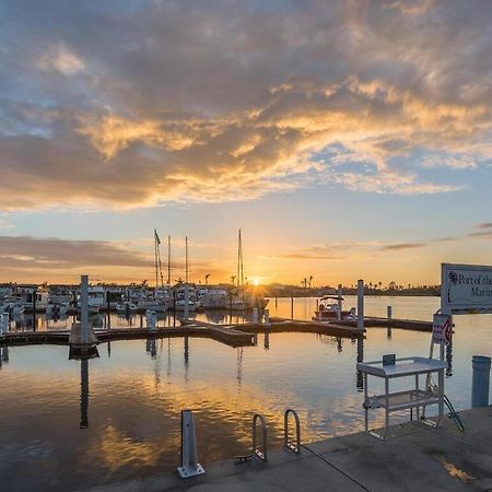 Marina Getaway On The Water! Apartment Naples Luaran gambar
