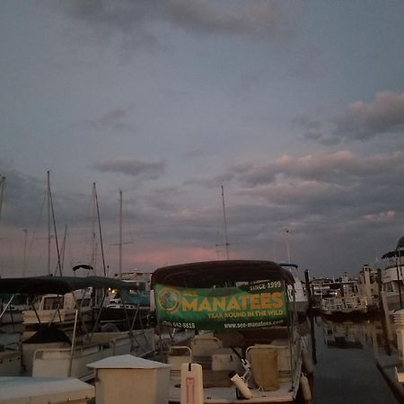 Marina Getaway On The Water! Apartment Naples Luaran gambar