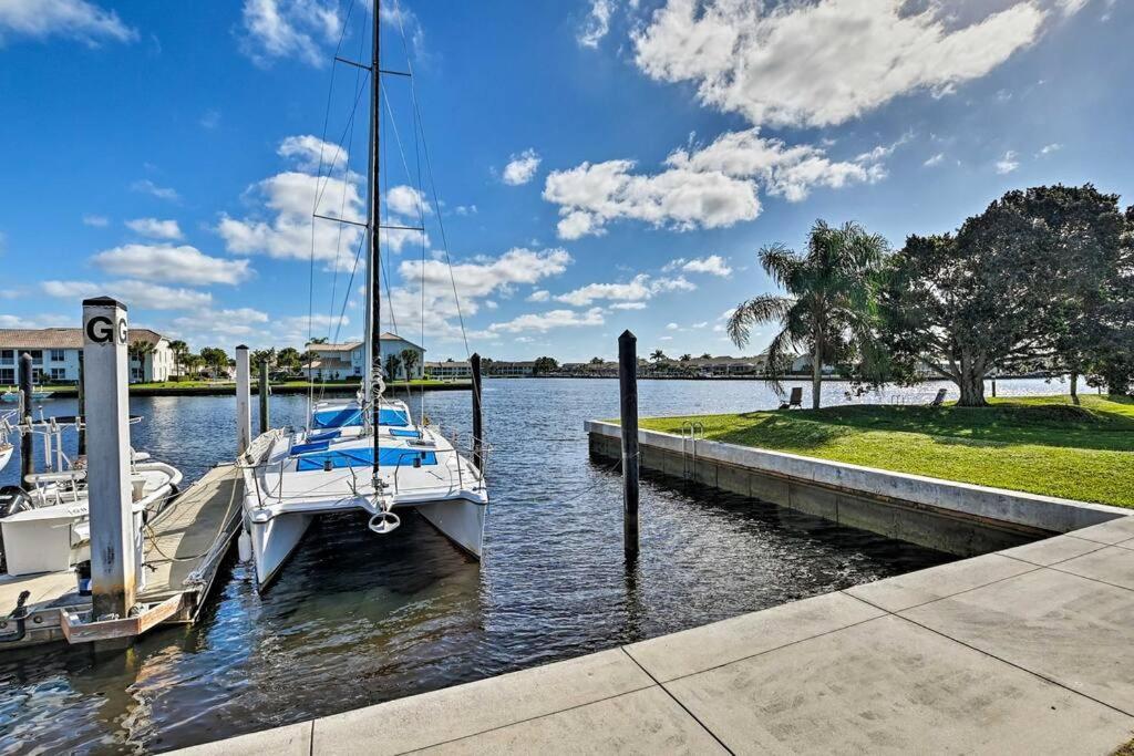 Marina Getaway On The Water! Apartment Naples Luaran gambar