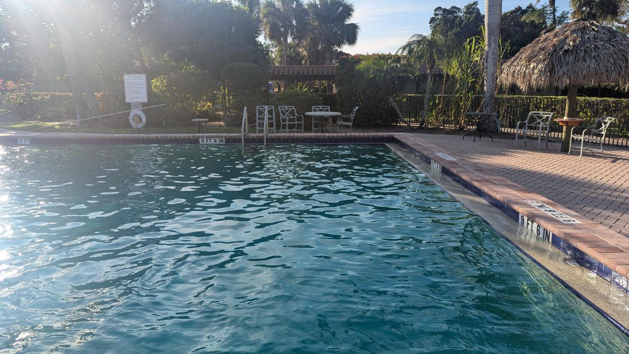 Marina Getaway On The Water! Apartment Naples Luaran gambar